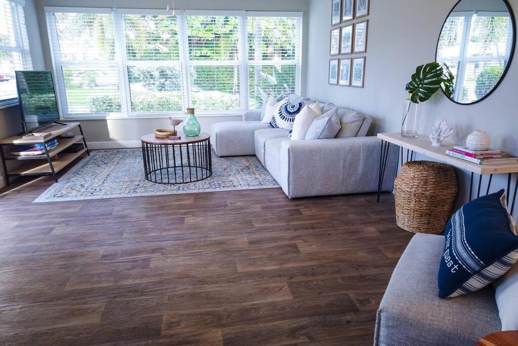 The Beach House At Seascape Steps From The Beach, Marina And Shops! West Palm Beach Extérieur photo